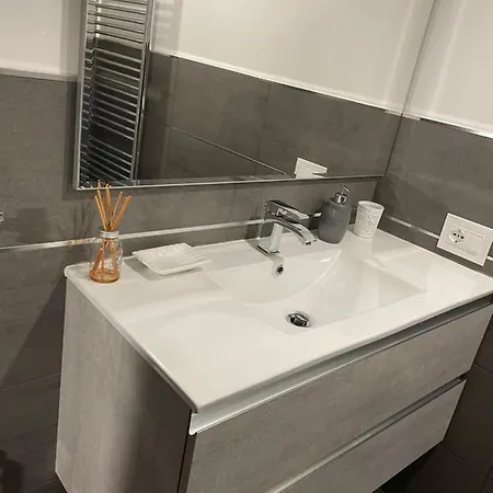 Lenimar Milano *